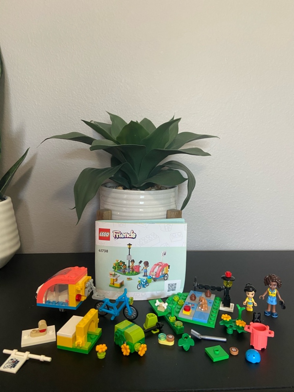 LEGO Friends Green, Blue, Yellow and Pink Park Picnic Set